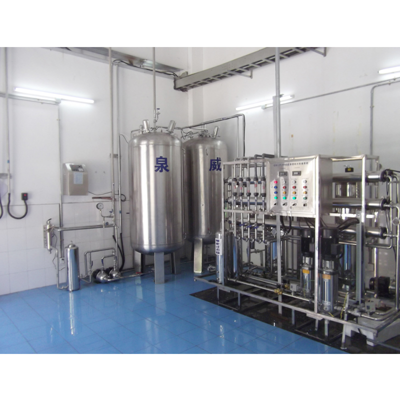 How does purified water equipment cope with the challenges of fluctuating water quality from different water sources?